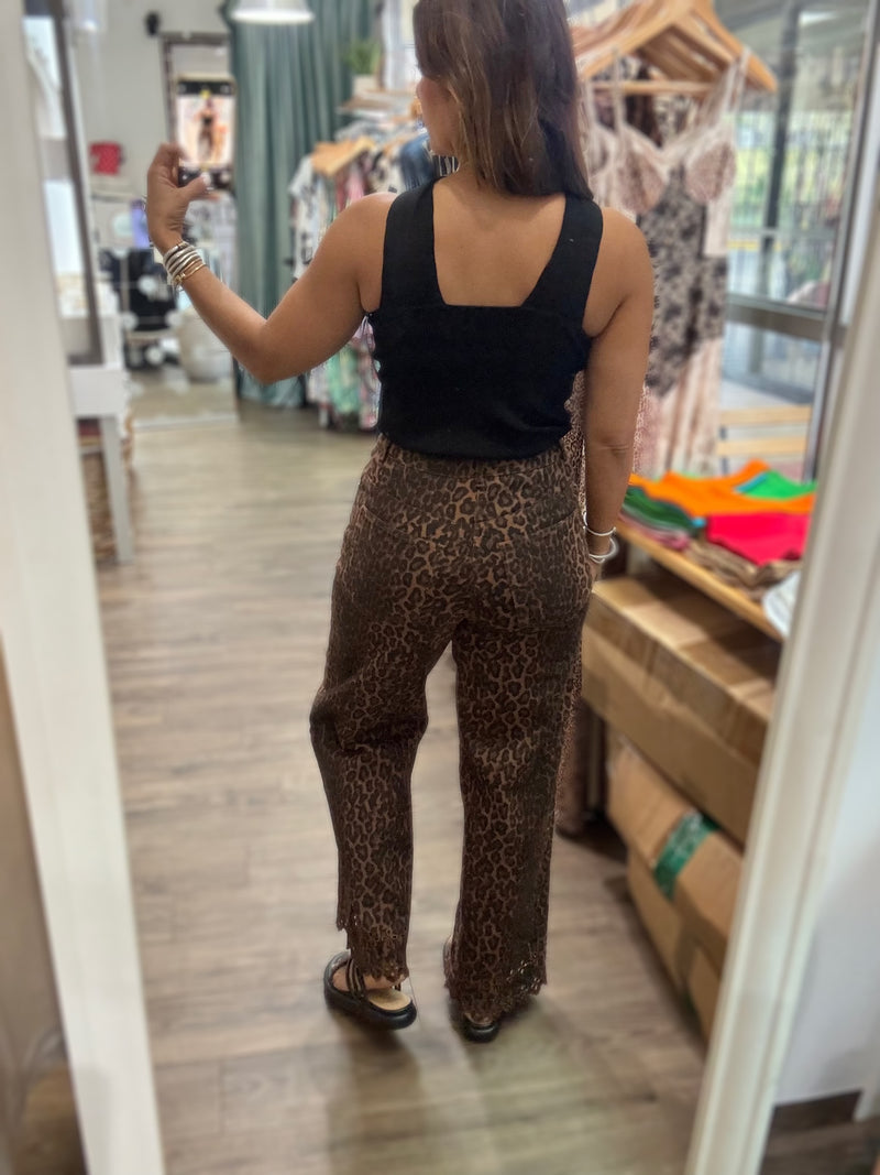 Leopard Print Scalloped Hem Jean