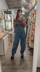 Snap Button Hem Barrel Jeans